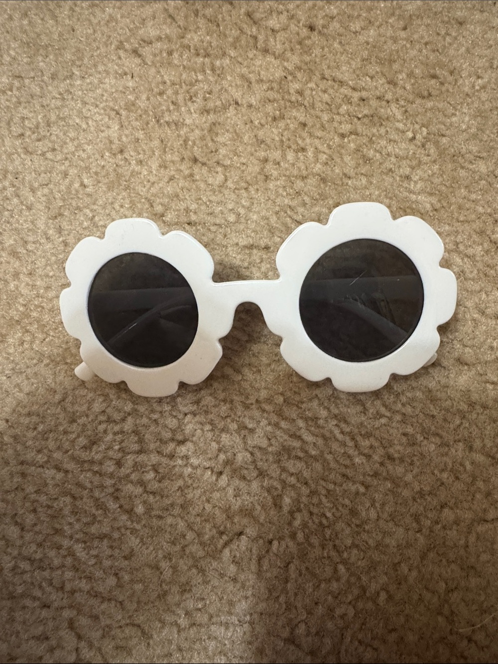 Kids White‎ Flower-Shaped Sunglasses